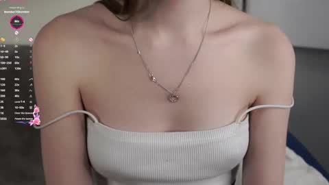 Caroline or just Lina online show from 14, 12, 2025