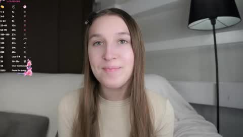 Caroline or just Lina online show from 18, 12, 2025