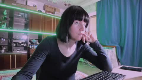 Ella online show from 8, 6, 2026
