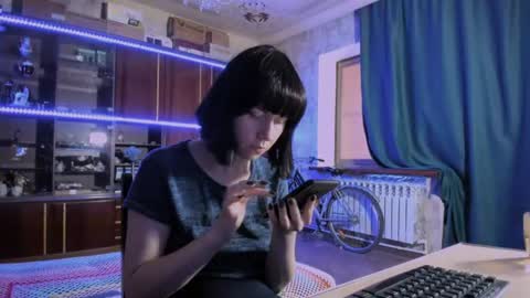 Ella online show from 12, 6, 2026