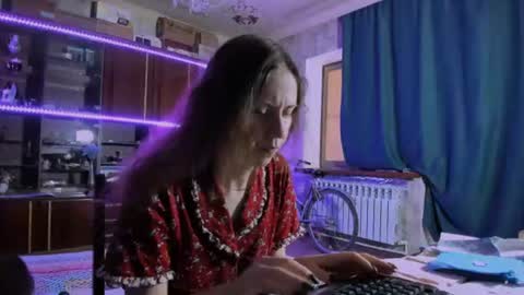 Ella online show from 21, 6, 2026