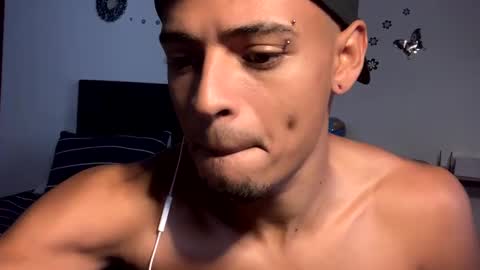 Snapshot of pablocruz2000 chatting on 15, 2, 2025 LoneWolf online show from 15, 2, 2025