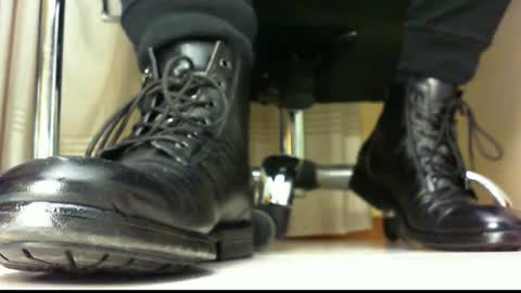 Snapshot of pablomenesssl chatting on 8, 1, 2025 Pablo Meness online show from 8, 1, 2025