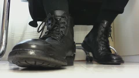 Snapshot of pablomenesssl chatting on 3, 2, 2025 Pablo Meness online show from 3, 2, 2025