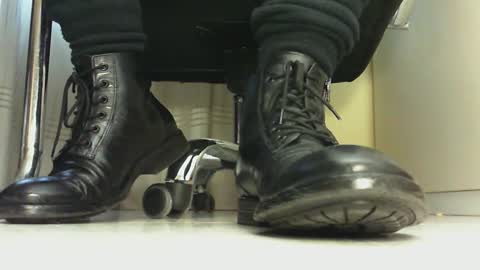 Snapshot of pablomenesssl chatting on 6, 2, 2025 Pablo Meness online show from 6, 2, 2025