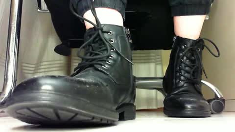 Snapshot of pablomenesssl chatting on 10, 2, 2025 Pablo Meness online show from 10, 2, 2025