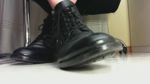 Snapshot of pablomenesssl chatting on 1, 3, 2025 Pablo Meness online show from 1, 3, 2025