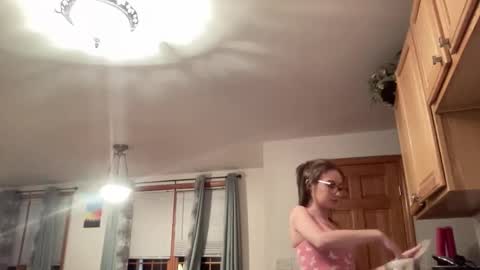 paisleysnowxo online show from 7, 1, 2026