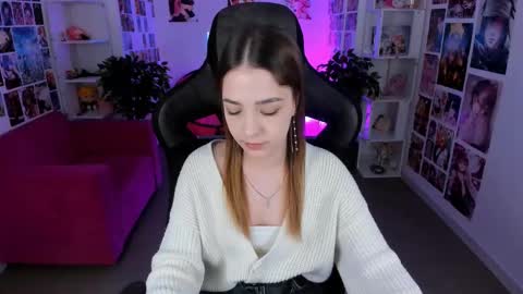 Snapshot of pambeeslyy chatting on 3, 3, 2025 Pam online show from 3, 3, 2025