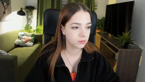 Snapshot of pambeeslyy chatting on 5, 3, 2025 Pam online show from 5, 3, 2025