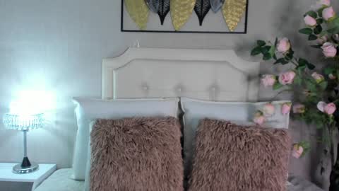 Pamela Duque  online show from 5, 1, 2025