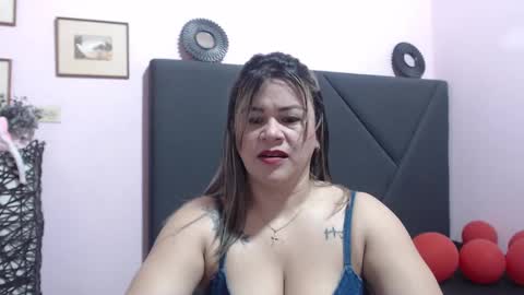 Snapshot of pamela_echeverria chatting on 10, 9, 2025 pamela_echeverria online show from 10, 9, 2025