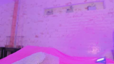 Snapshot of pamela_west chatting on 16, 12, 2025 Pamela West online show from 16, 12, 2025