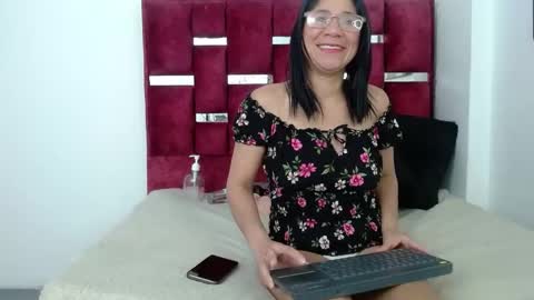 Snapshot of pamelacruzthx chatting on 11, 10, 2025 pamelacruzthx online show from 11, 10, 2025