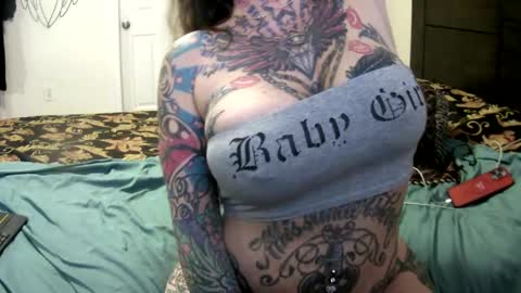 PAMELA GUNNS online show from 30, 4, 2026