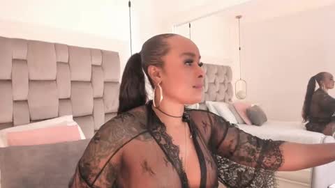 Snapshot of pamelamendez_ chatting on 5, 10, 2025  Pamela  online show from 5, 10, 2025