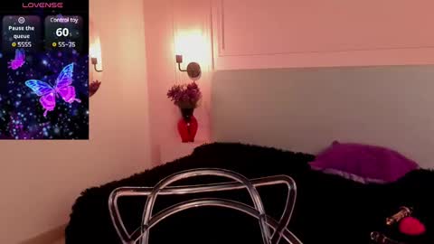 Pamela Ruiz online show from 31, 12, 2024