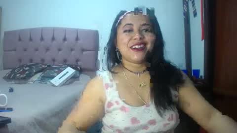 Snapshot of pamelitamartin chatting on 9, 10, 2025 pamelitamartin online show from 9, 10, 2025