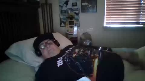 Snapshot of panos678442 chatting on 16, 10, 2025 panos online show from 16, 10, 2025