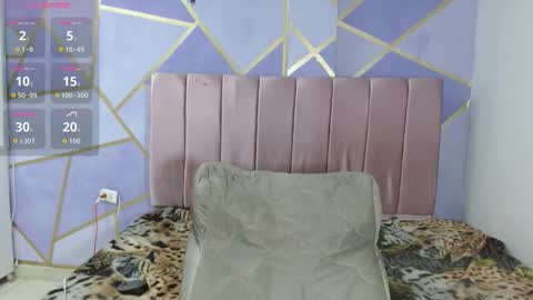 Paola Stone online show from 26, 11, 2025