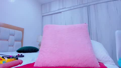 Snapshot of paolaa_rodriguez chatting on 23, 12, 2024 Paola  online show from 23, 12, 2024