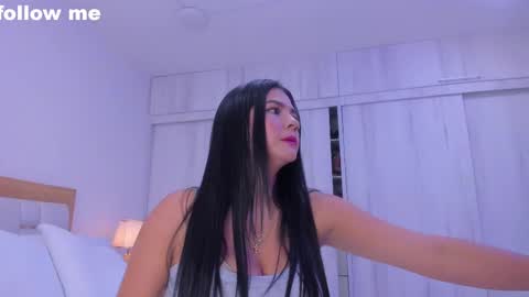 Snapshot of paolaa_rodriguez chatting on 16, 2, 2025 Paola  online show from 16, 2, 2025
