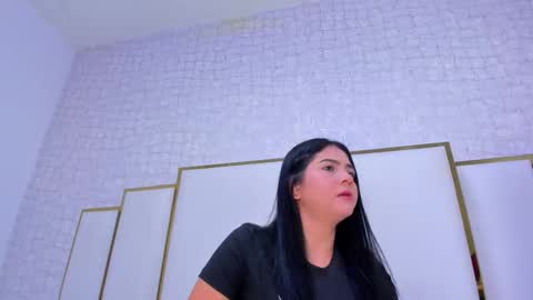 Snapshot of paolaa_rodriguez chatting on 9, 9, 2025 Paola  online show from 9, 9, 2025