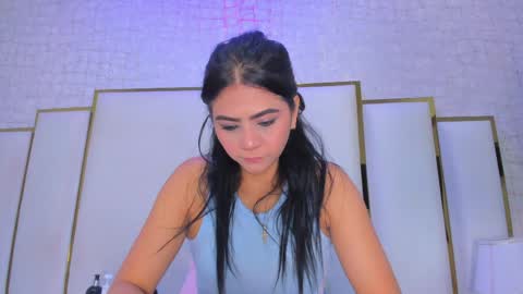 Paola  online show from 9, 4, 2026