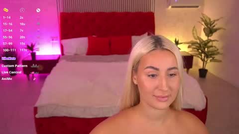 Snapshot of paolamola chatting on 24, 7, 2026 Lia online show from 24, 7, 2026
