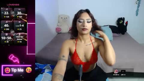 Snapshot of papi_mami_live_ chatting on 15, 10, 2025 papi_mami_live_ online show from 15, 10, 2025