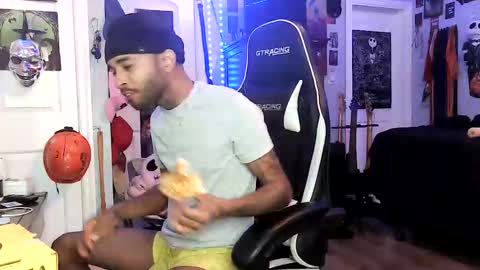 Snapshot of papian0 chatting on 21, 9, 2025 papian0 online show from 21, 9, 2025