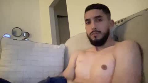 Snapshot of papicubano_guapo23cm chatting on 1, 3, 2025 papicubano_guapo23cm online show from 1, 3, 2025