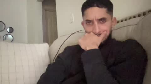 papicubano_guapo23cm online show from 5, 12, 2025