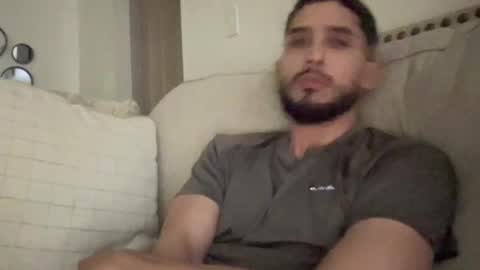 papicubano_guapo23cm online show from 23, 12, 2025