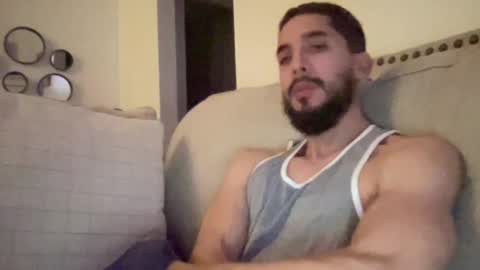 Snapshot of papicubano_guapo23cm chatting on 3, 3, 2026 papicubano_guapo23cm online show from 3, 3, 2026