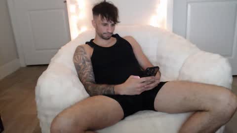 Snapshot of papijakey chatting on 4, 4, 2026 -- New Videos Down Below online show from 4, 4, 2026