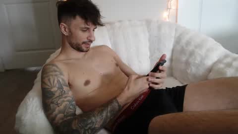 Snapshot of papijakey chatting on 10, 4, 2026 -- New Videos Down Below online show from 10, 4, 2026