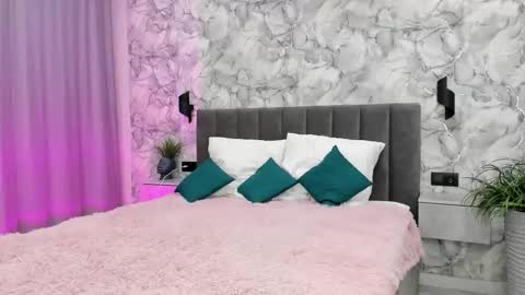 Snapshot of paradi_se chatting on 1, 11, 2025 Melena online show from 1, 11, 2025