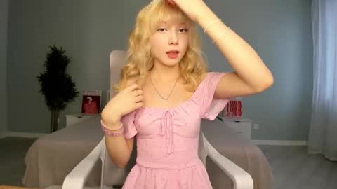 Snapshot of paradi_se chatting on 7, 11, 2025 Melena online show from 7, 11, 2025