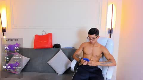 Snapshot of paradise_boy_s chatting on 10, 1, 2026 Ryan And Casper online show from 10, 1, 2026