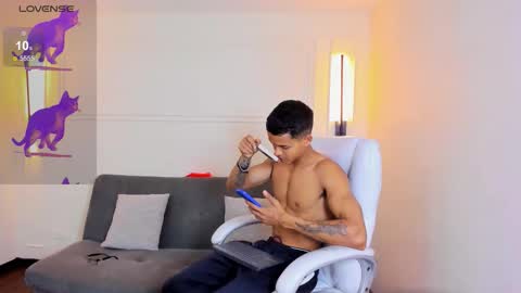 Snapshot of paradise_boy_s chatting on 3, 2, 2026 Ryan And Casper online show from 3, 2, 2026