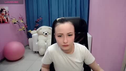 Snapshot of paradox_666_ chatting on 10, 2, 2025 Louise online show from 10, 2, 2025
