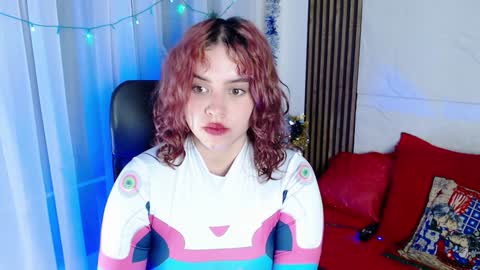 Snapshot of paris_bby_ chatting on 27, 12, 2024 Lizz online Monday to Saturday from 9pm to 5am Colombia time online show from 27, 12, 2024