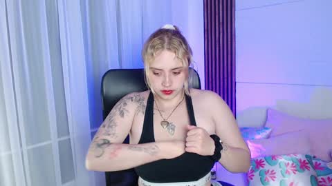 Snapshot of paris_bby_ chatting on 21, 1, 2025 Lizz online Monday to Saturday from 9pm to 5am Colombia time online show from 21, 1, 2025