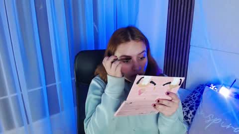 Snapshot of paris_bby_ chatting on 13, 2, 2025 Lizz online Monday to Saturday from 9pm to 5am Colombia time online show from 13, 2, 2025