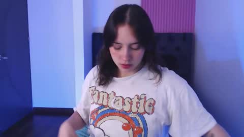 Snapshot of paris_bby_ chatting on 13, 9, 2025 Lizz online Monday to Saturday from 9pm to 5am Colombia time online show from 13, 9, 2025