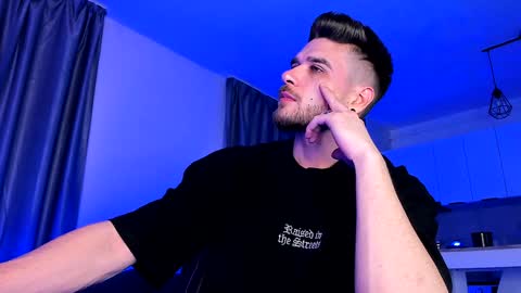 Paris online show from 21, 1, 2025