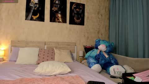 Paris online show from 13, 12, 2024