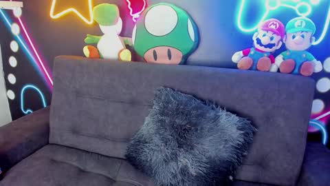 Snapshot of parisfox_ chatting on 14, 1, 2025 PARIS online show from 14, 1, 2025