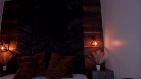 Snapshot of parisfox_ chatting on 4, 3, 2025 PARIS online show from 4, 3, 2025